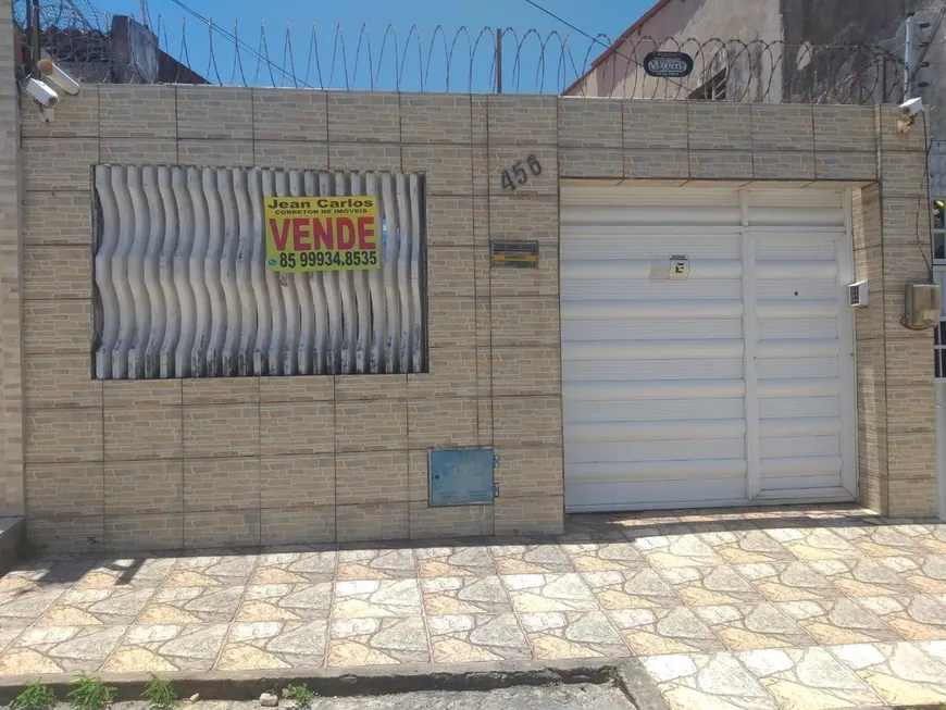 Foto 1 de Casa com 3 Quartos à venda, 150m² em Quintino Cunha, Fortaleza