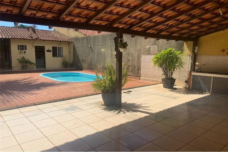 Foto 1 de Casa com 3 Quartos para venda ou aluguel, 240m² em Junqueira, Lins