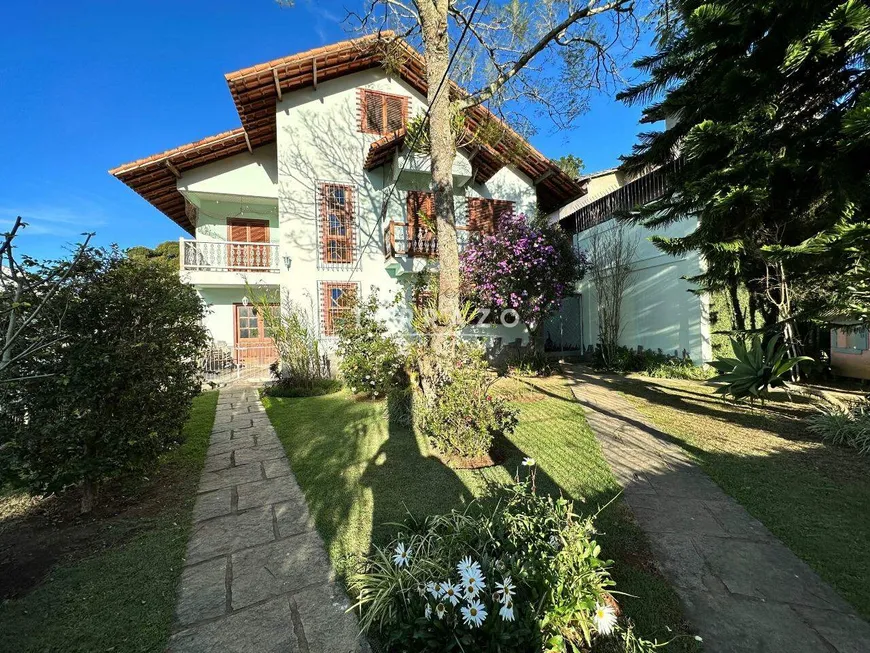 Foto 1 de Casa de Condomínio com 4 Quartos à venda, 343m² em Golfe, Teresópolis