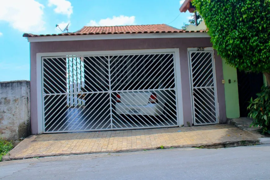Foto 1 de Sobrado com 4 Quartos à venda, 212m² em Parque Industrial das Oliveiras, Taboão da Serra