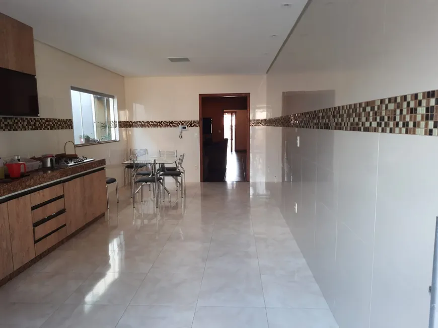 Foto 1 de Casa com 3 Quartos à venda, 428m² em Mangueiras Barreiro, Belo Horizonte