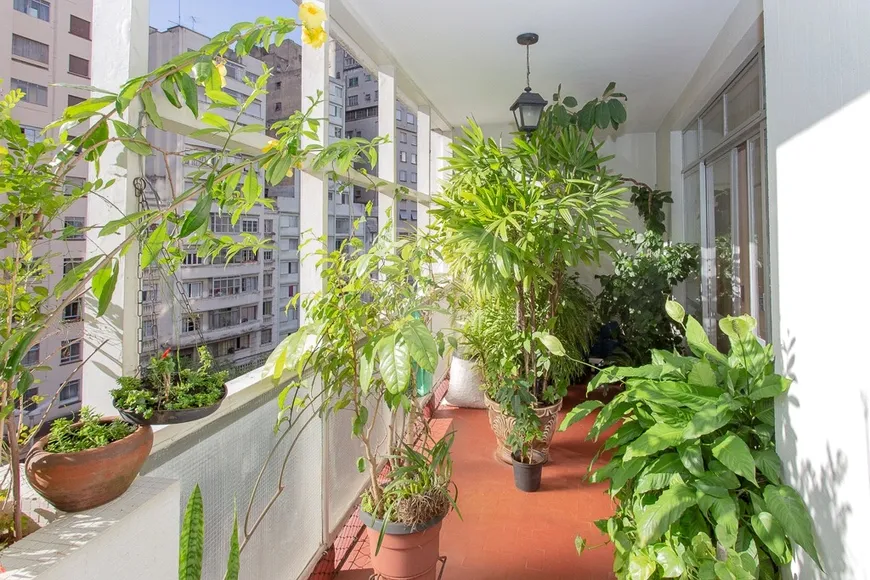 Foto 1 de Apartamento com 3 Quartos à venda, 176m² em Bela Vista, São Paulo