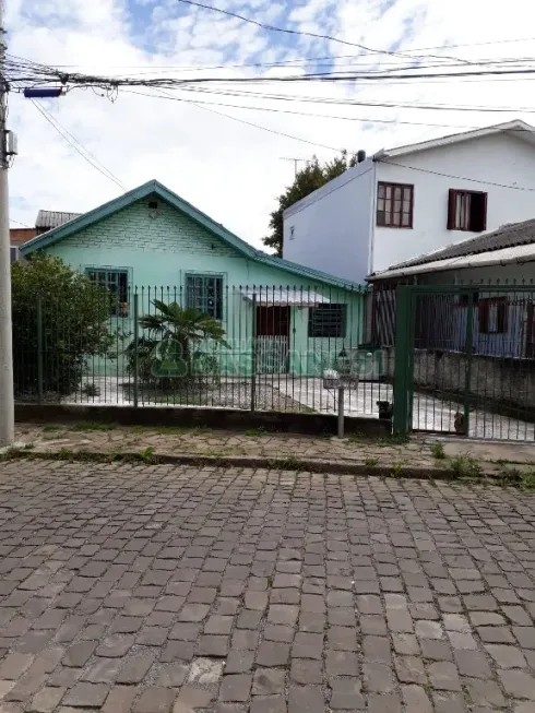 Foto 1 de Casa com 2 Quartos à venda, 80m² em Santa Catarina, Caxias do Sul