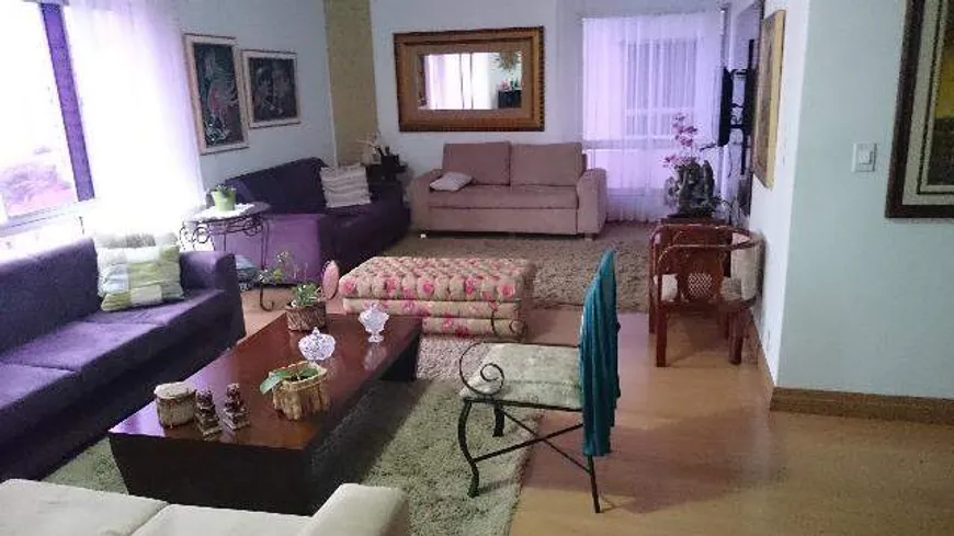 Foto 1 de Apartamento com 3 Quartos à venda, 175m² em Centro, Uberlândia