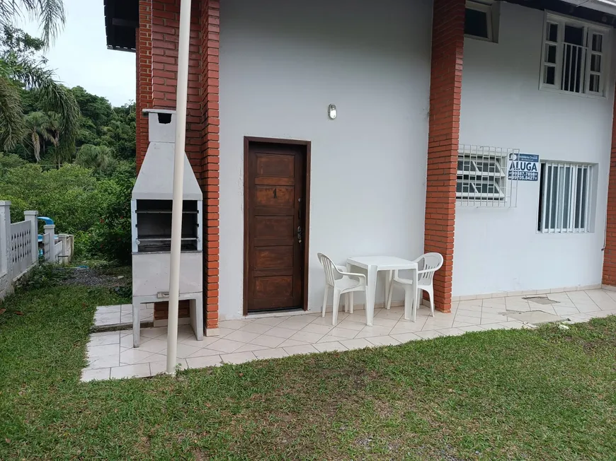 Foto 1 de Apartamento com 1 Quarto para alugar, 30m² em Praia de Bombas, Bombinhas