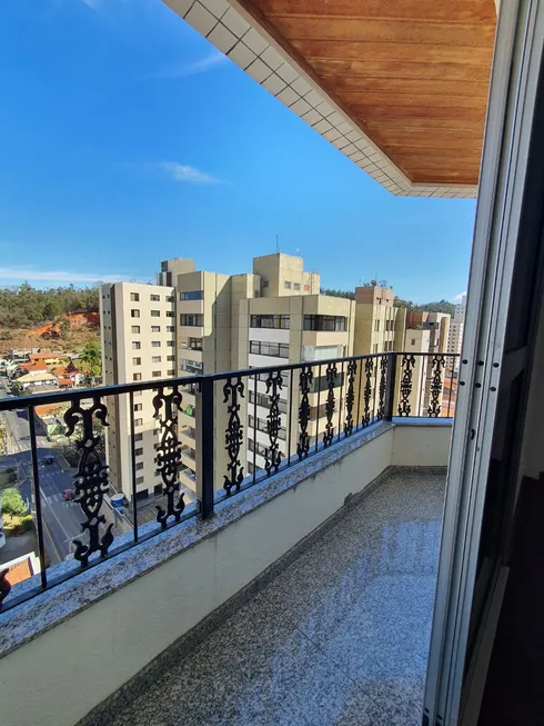 Foto 1 de Apartamento com 3 Quartos à venda, 176m² em Pinheirinho, Itajubá