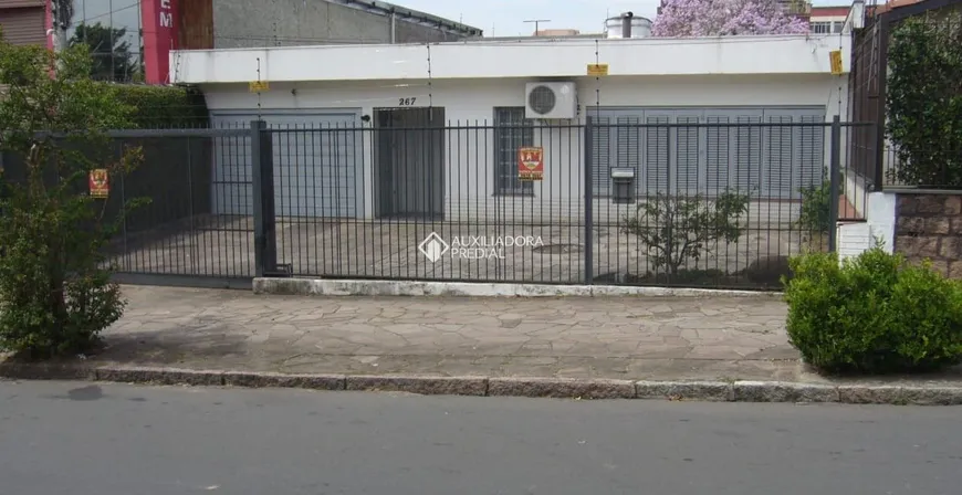 Foto 1 de Casa com 3 Quartos à venda, 240m² em Jardim Itú Sabará, Porto Alegre