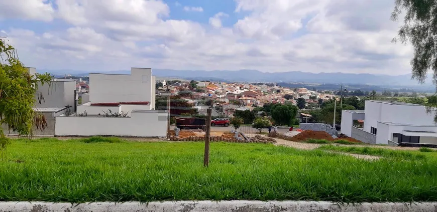 Foto 1 de Lote/Terreno à venda em Vitoria Vale, Caçapava