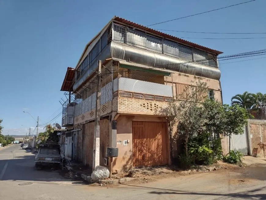 Foto 1 de Casa com 3 Quartos à venda, 200m² em Arapoanga, Brasília