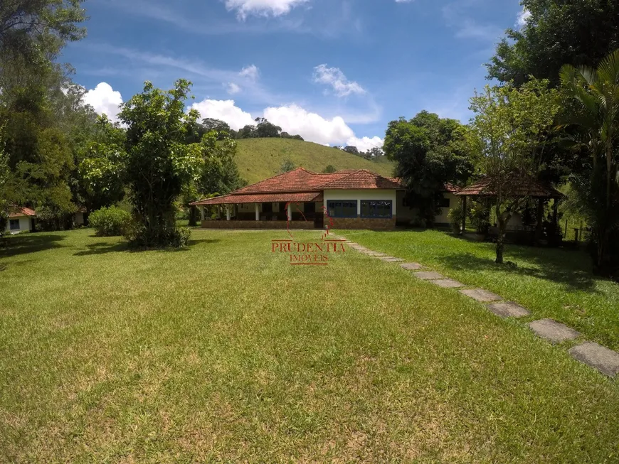 Foto 1 de Fazenda/Sítio com 8 Quartos à venda, 1200m² em Conservatória, Valença