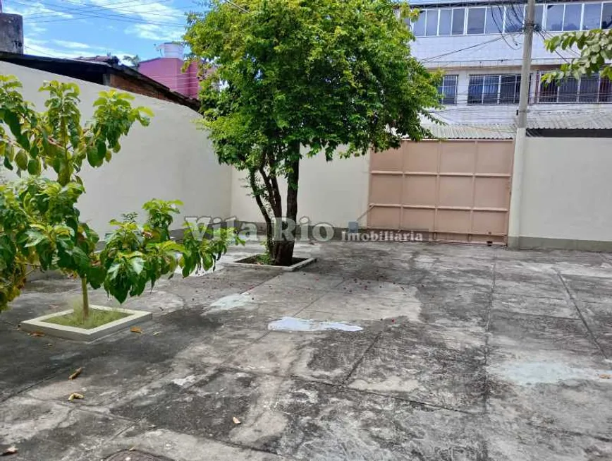 Foto 1 de Imóvel Comercial com 3 Quartos à venda, 200m² em Penha, Rio de Janeiro