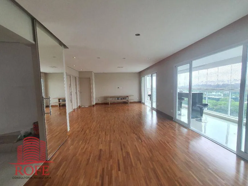 Foto 1 de Apartamento com 3 Quartos à venda, 153m² em Moema, São Paulo