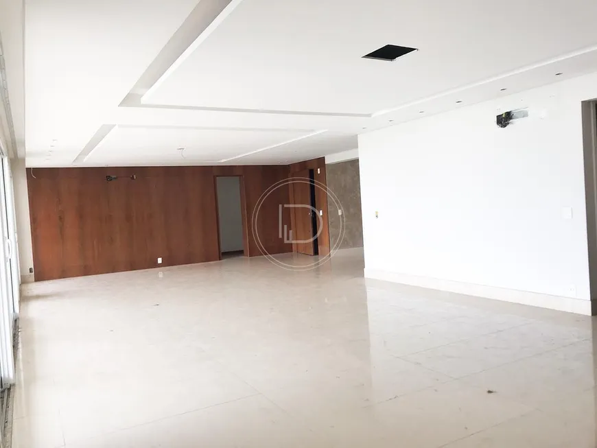 Foto 1 de Apartamento com 6 Quartos para venda ou aluguel, 357m² em Jardim Vitoria Regia, São Paulo