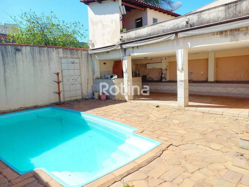 Foto 1 de Casa com 3 Quartos à venda, 114m² em Osvaldo Rezende, Uberlândia