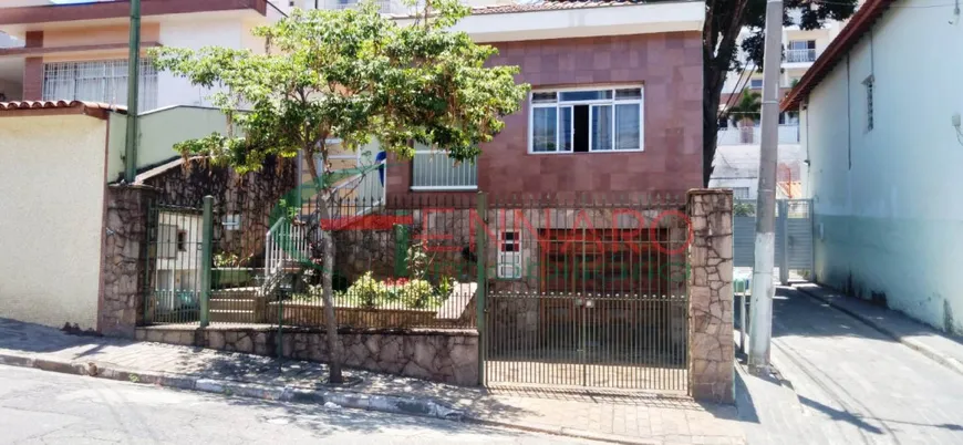 Foto 1 de Casa com 4 Quartos para venda ou aluguel, 220m² em Vila Firmiano Pinto, São Paulo