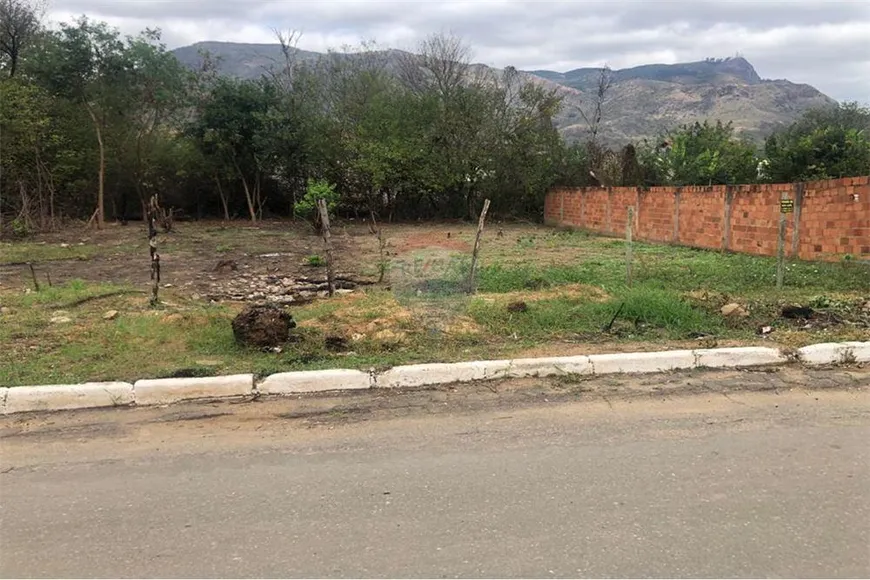 Foto 1 de Lote/Terreno à venda, 300m² em Floresta, Governador Valadares