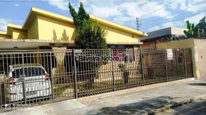 Foto 1 de Casa com 4 Quartos à venda, 130m² em Amazonas, Contagem