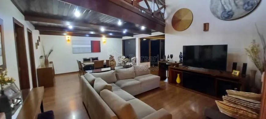 Foto 1 de Casa com 3 Quartos à venda, 247m² em Vila Harmonia, Araraquara