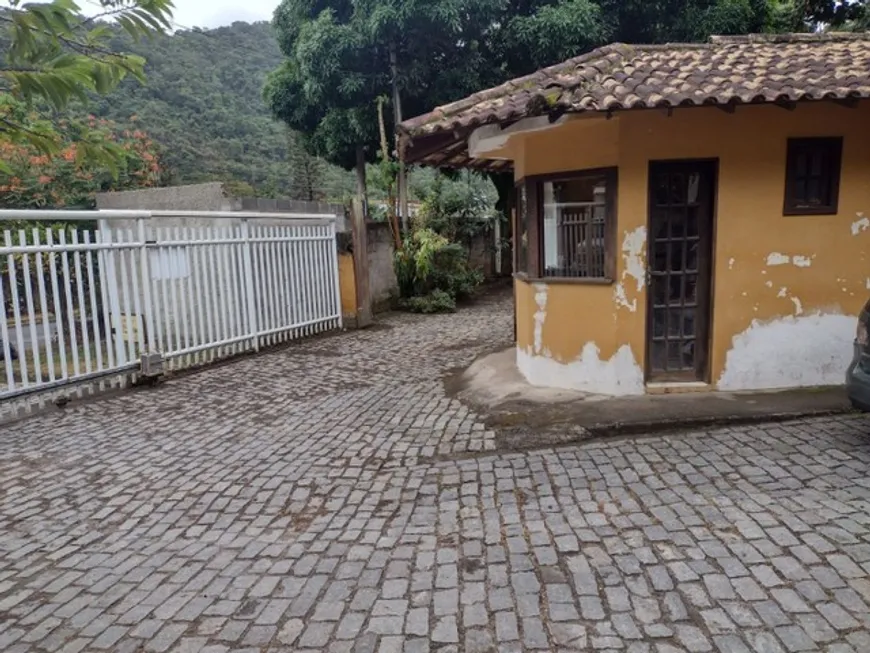 Foto 1 de Lote/Terreno à venda, 440m² em Jacare, Niterói