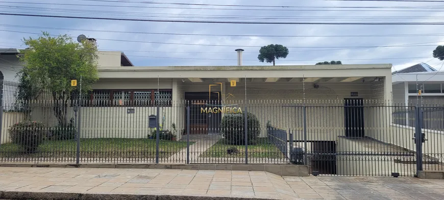 Foto 1 de Casa com 3 Quartos à venda, 290m² em Jardim Social, Curitiba