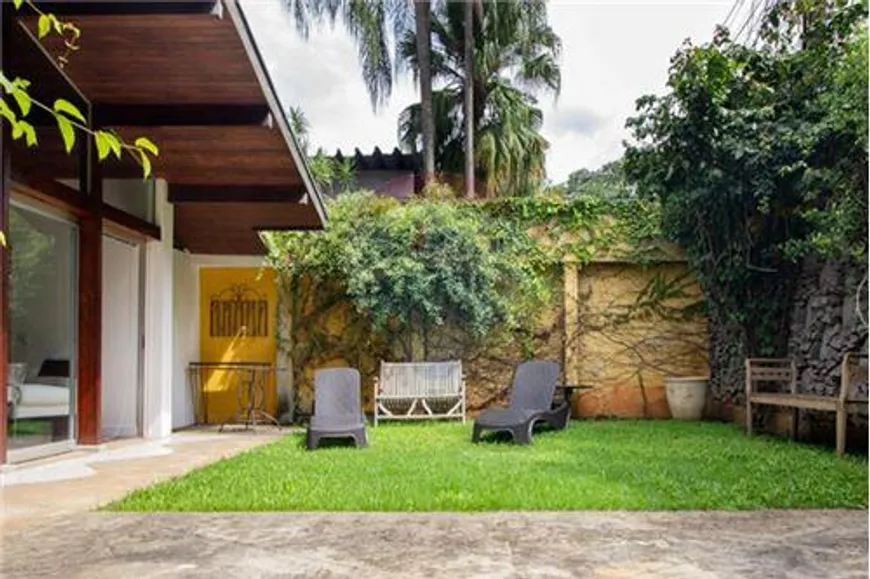 Foto 1 de Casa com 4 Quartos para alugar, 365m² em Sumarezinho, São Paulo