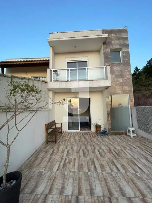 Foto 1 de Casa com 3 Quartos à venda, 160m² em Jardim Rubi, Mogi das Cruzes