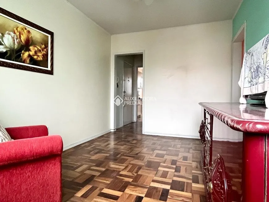 Foto 1 de Apartamento com 3 Quartos à venda, 81m² em São João, Porto Alegre