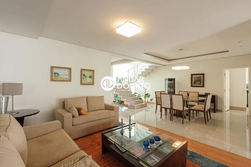 Foto 1 de Casa com 3 Quartos à venda, 333m² em Belvedere, Belo Horizonte