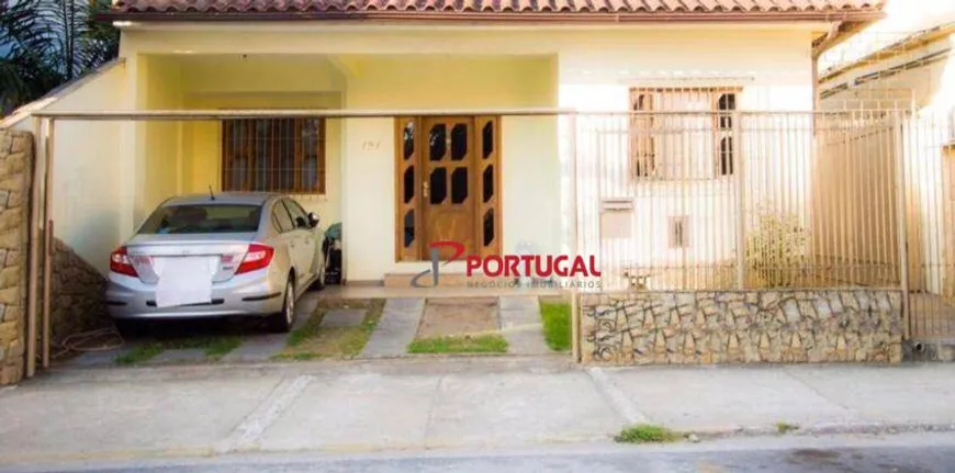 Foto 1 de Casa com 4 Quartos para venda ou aluguel, 244m² em Imbetiba, Macaé
