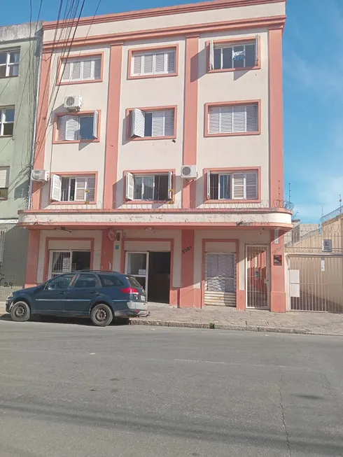 Foto 1 de Apartamento com 3 Quartos para alugar, 115m² em Centro, Pelotas