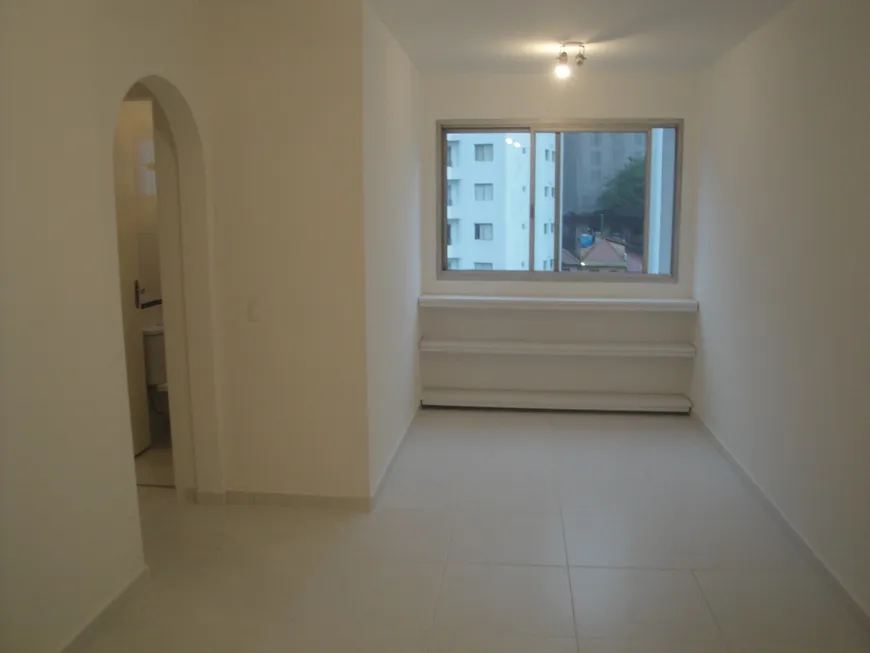 Foto 1 de Apartamento com 2 Quartos para alugar, 52m² em Bela Vista, São Paulo