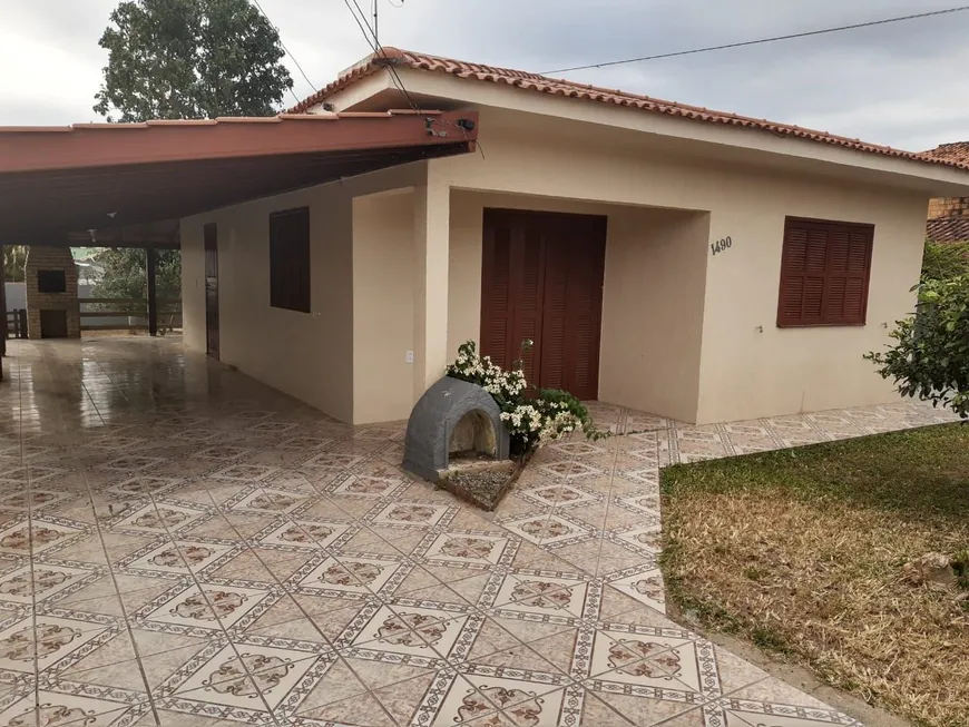 Foto 1 de Casa com 3 Quartos à venda, 130m² em Pinguirito, Garopaba