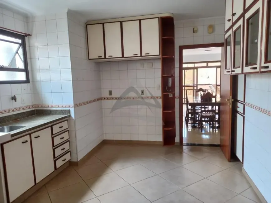 Foto 1 de Apartamento com 4 Quartos à venda, 145m² em Vila Itapura, Campinas