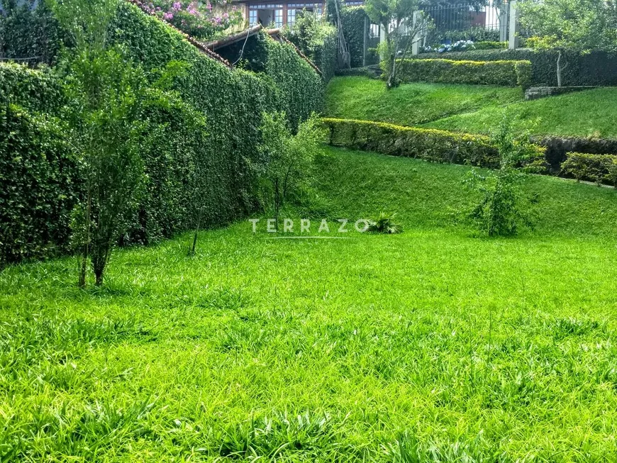 Foto 1 de Lote/Terreno à venda, 800m² em Varzea, Teresópolis