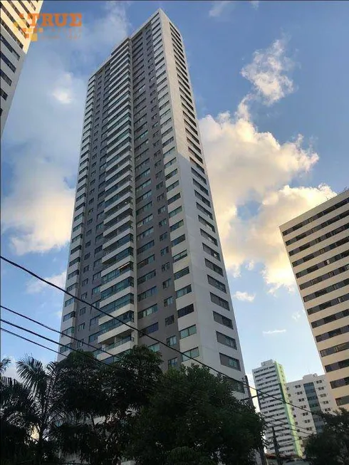 Foto 1 de Apartamento com 4 Quartos à venda, 130m² em Casa Amarela, Recife