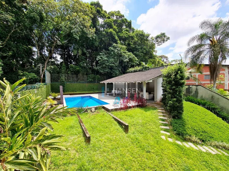 Foto 1 de Casa com 4 Quartos à venda, 380m² em Costa E Silva, Joinville