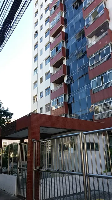 Foto 1 de Apartamento com 4 Quartos à venda, 200m² em Canela, Salvador