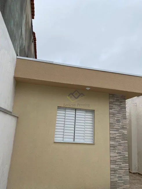 Foto 1 de Casa com 3 Quartos à venda, 70m² em Parque Maria Helena, Suzano