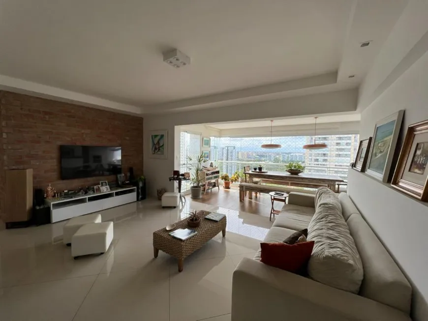 Foto 1 de Apartamento com 3 Quartos à venda, 130m² em Patamares, Salvador