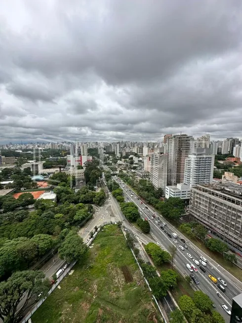 Foto 1 de Apartamento com 3 Quartos à venda, 77m² em Indianópolis, São Paulo