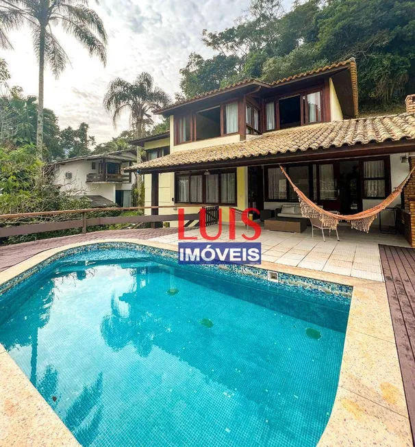 Foto 1 de Casa de Condomínio com 3 Quartos à venda, 264m² em Piratininga, Niterói