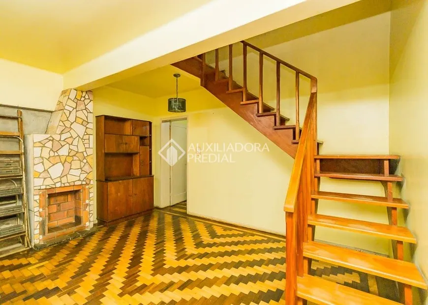 Foto 1 de Casa com 3 Quartos para alugar, 254m² em Petrópolis, Porto Alegre