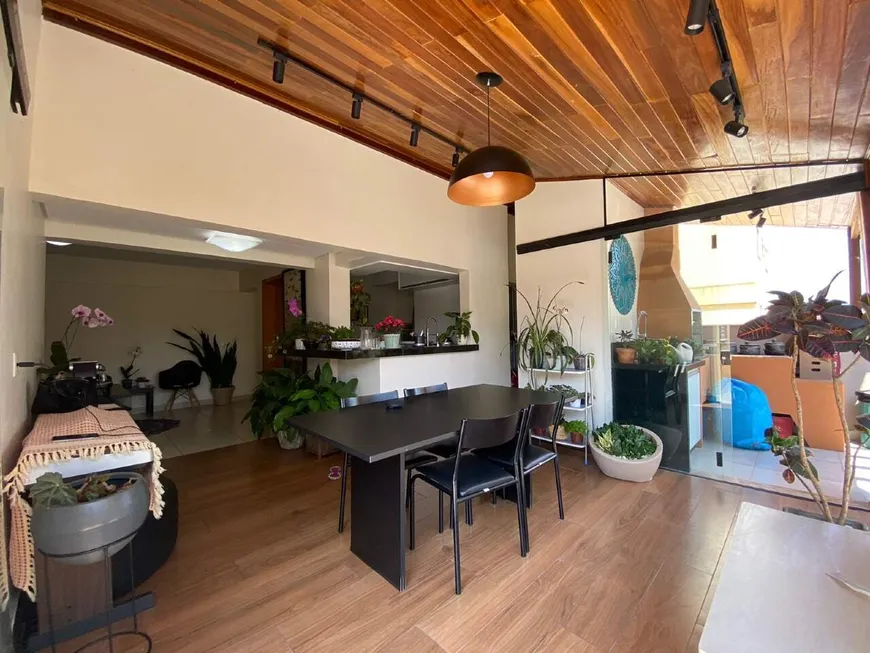 Foto 1 de Apartamento com 3 Quartos para alugar, 130m² em Cinqüentenário, Belo Horizonte