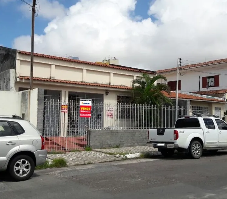 Foto 1 de Casa com 8 Quartos à venda, 181m² em Suíssa, Aracaju