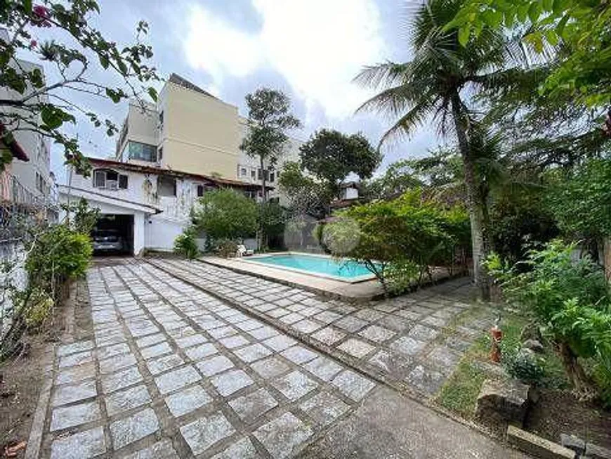 Foto 1 de Lote/Terreno à venda, 869m² em Recreio Dos Bandeirantes, Rio de Janeiro