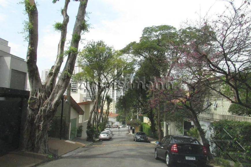 Foto 1 de Casa com 3 Quartos à venda, 360m² em Pacaembu, São Paulo