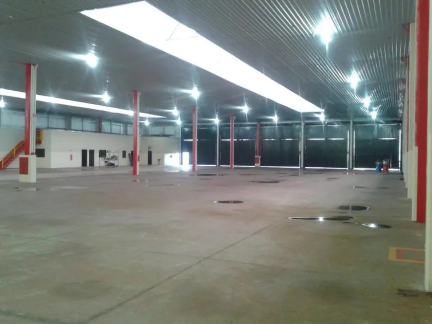 Foto 1 de Galpão/Depósito/Armazém à venda, 2500m² em Vila Toninho, São José do Rio Preto