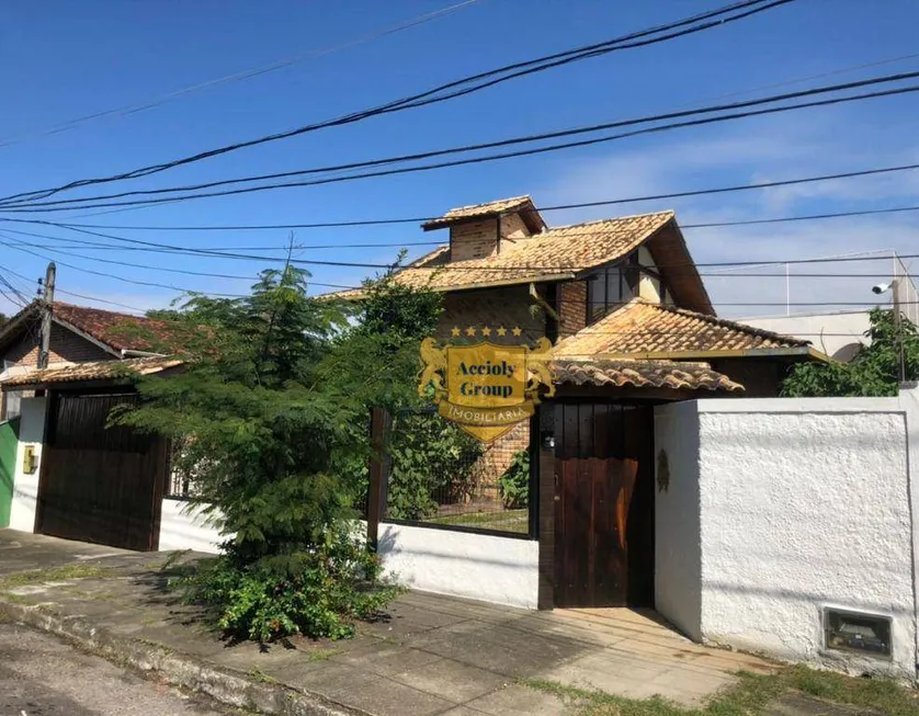 Foto 1 de Casa com 5 Quartos à venda, 320m² em Badu, Niterói