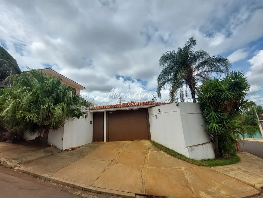 Foto 1 de Casa com 3 Quartos para venda ou aluguel, 300m² em Parque Santa Mônica, São Carlos