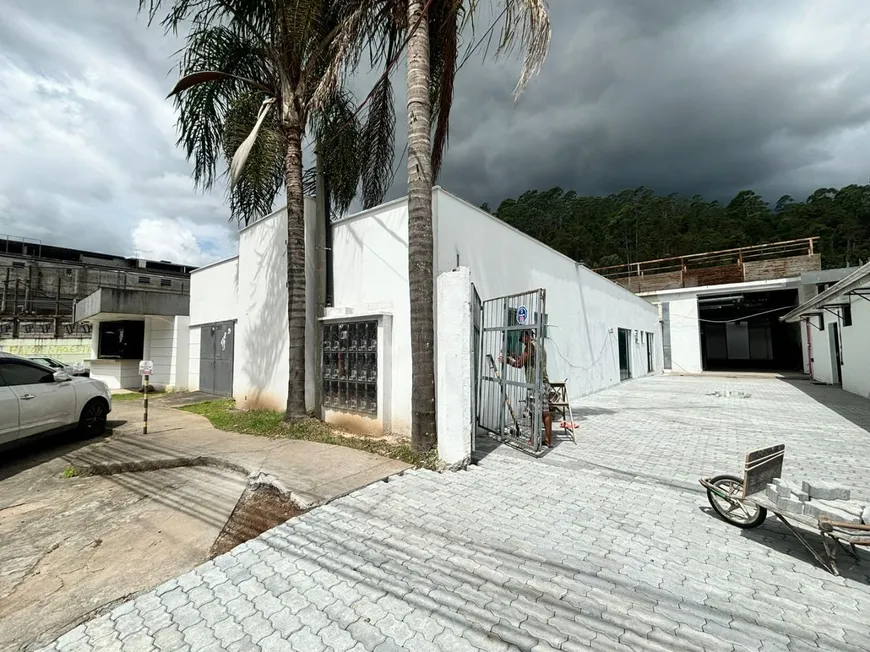 Foto 1 de Galpão/Depósito/Armazém para alugar, 184m² em Prado, Nova Friburgo